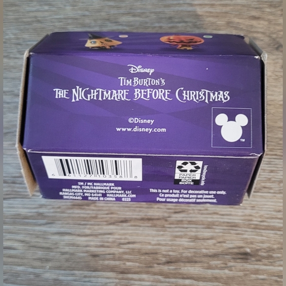 Hallmark Nightmare Before Christmas 2025 Mystery Ornament, New With Tags. - Picture 5 of 7